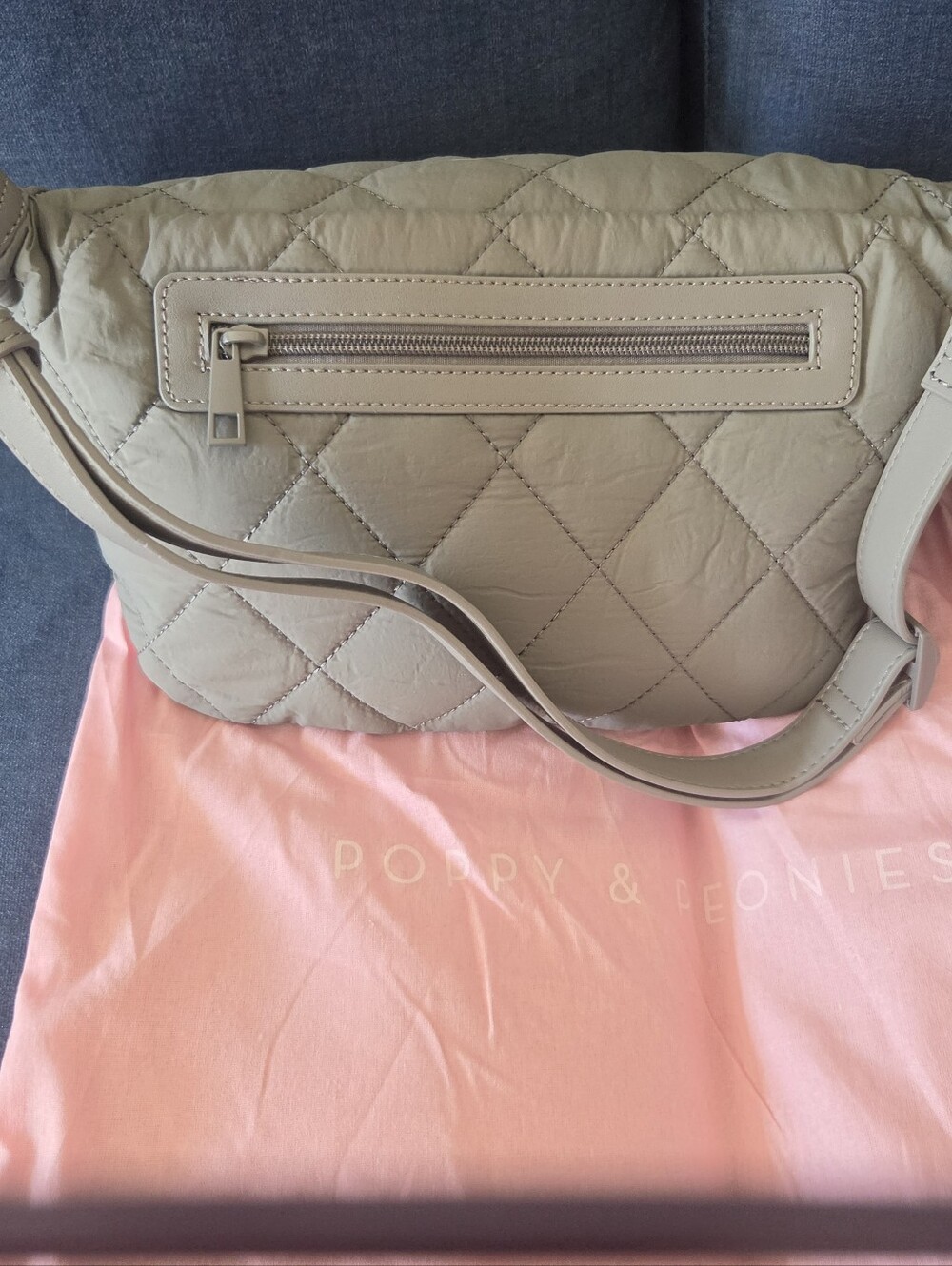 Poppy & Peonies Quilted Crossbody Belt Bag in Gray - Picture 2 of 5